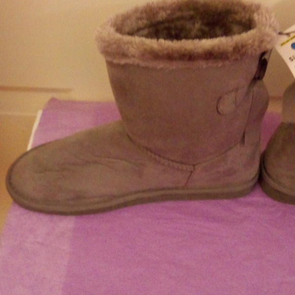 Bobbie Brooks Grey 🩶 Boots - Picture 11 of 13